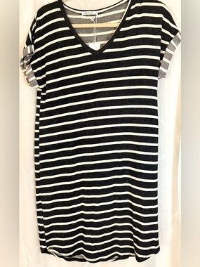 Antistar NWT Black & White Striped V-Neck Tee Dress | Size Small